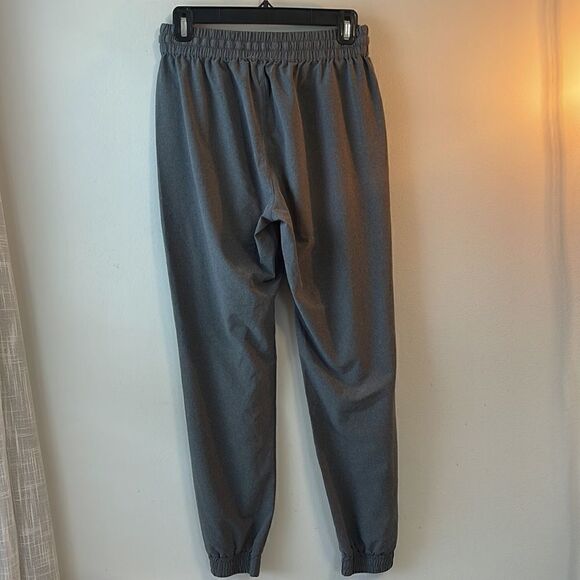 EUC TNA Aritzia Gray Joggers Small - Picture 7 of 9